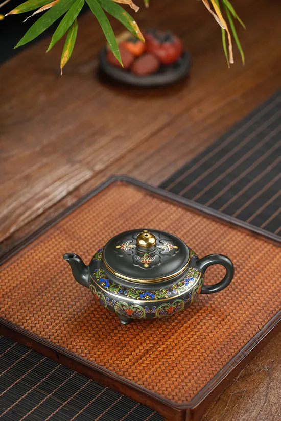 Premium Handcrafted Yixing Clay Teapot | Artisan Collection 4