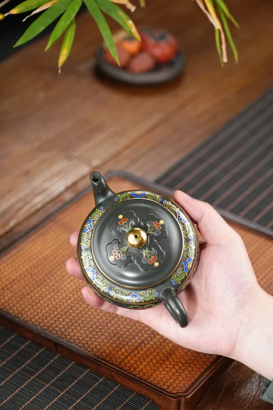 Premium Handcrafted Yixing Clay Teapot | Artisan Collection 5