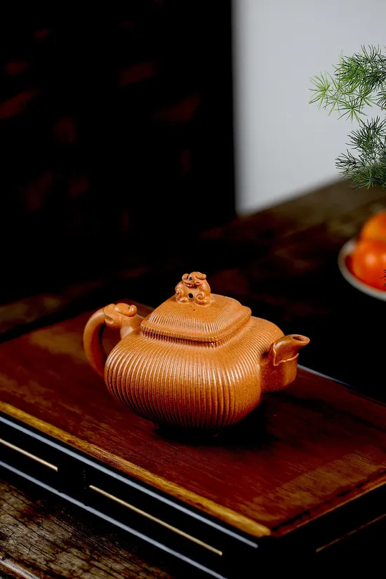 Yixing Zisha Teapot | Golden Sand Clay Artisan Pottery | 50cc 2