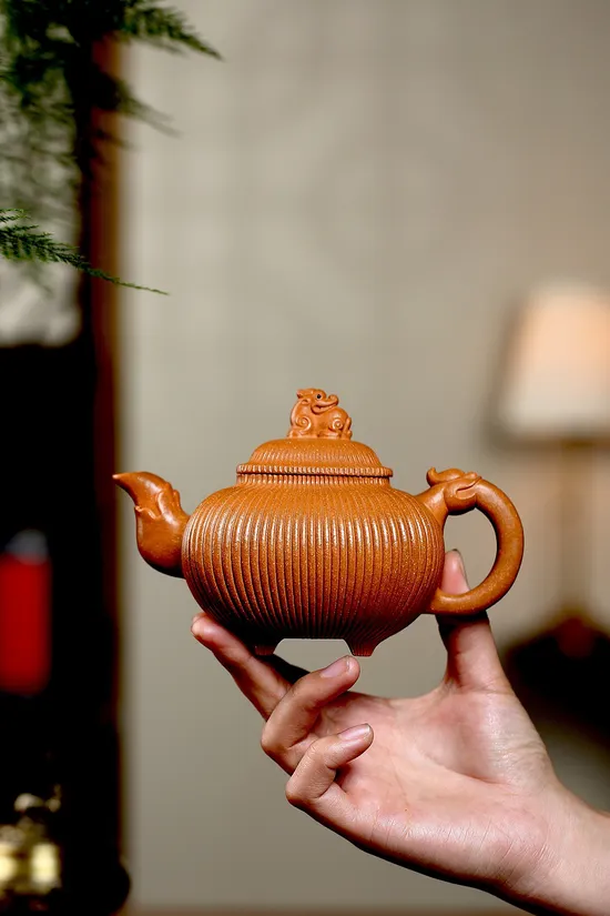 Yixing Zisha Teapot | Golden Sand Clay Artisan Pottery | 50cc 6