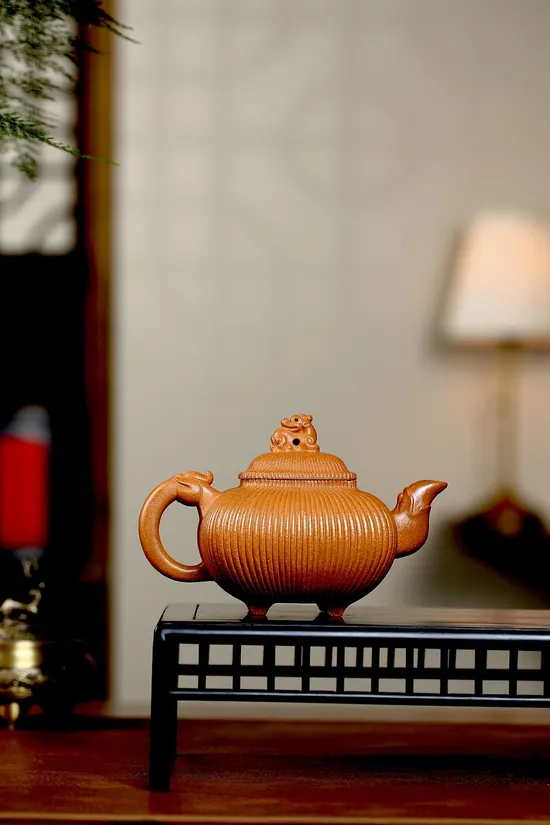 Yixing Zisha Teapot | Golden Sand Clay Artisan Pottery | 50cc 9