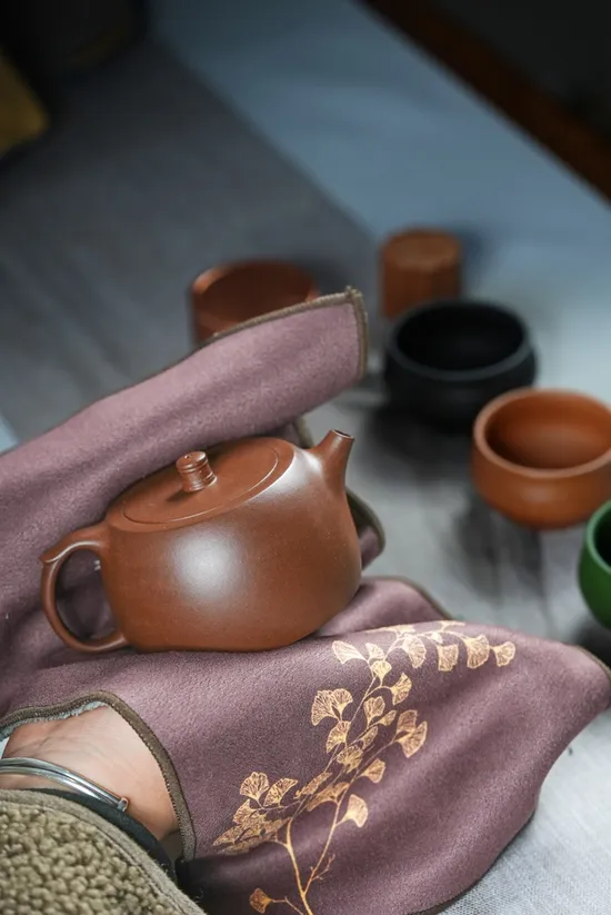 Premium Yixing Zisha Teapot Set – Artisan Travel Tea Collection 2