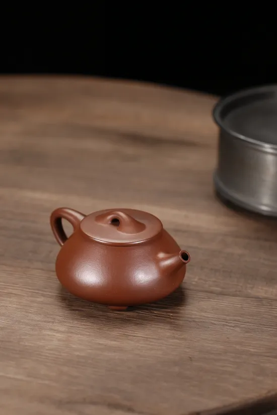 Premium Yixing Clay Teapot | Classic Zisha Pot for Tea Brewing 8