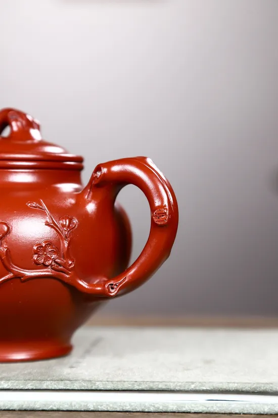 Artisan Yixing Teapot – Handcrafted Purple Clay Masterpiece 5