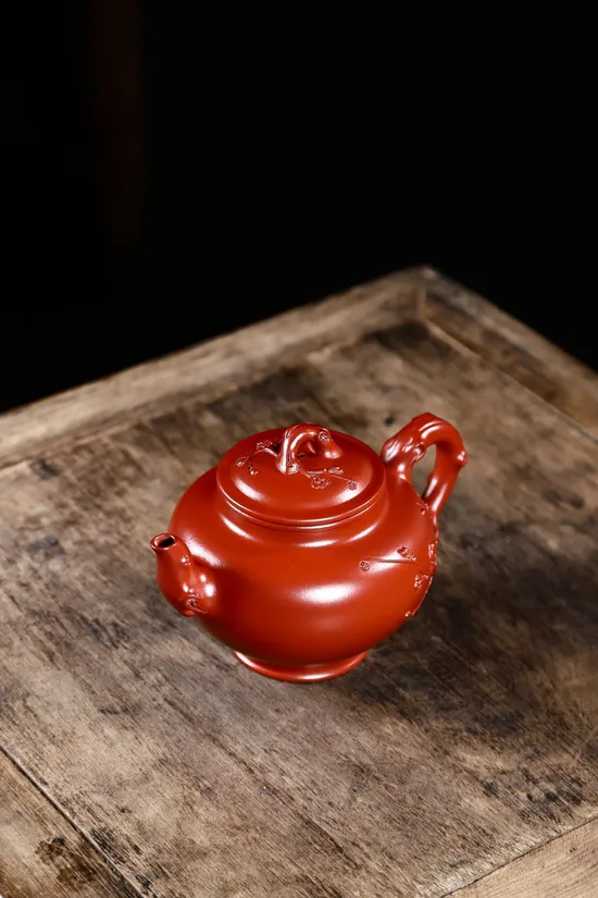 Artisan Yixing Teapot – Handcrafted Purple Clay Masterpiece 6