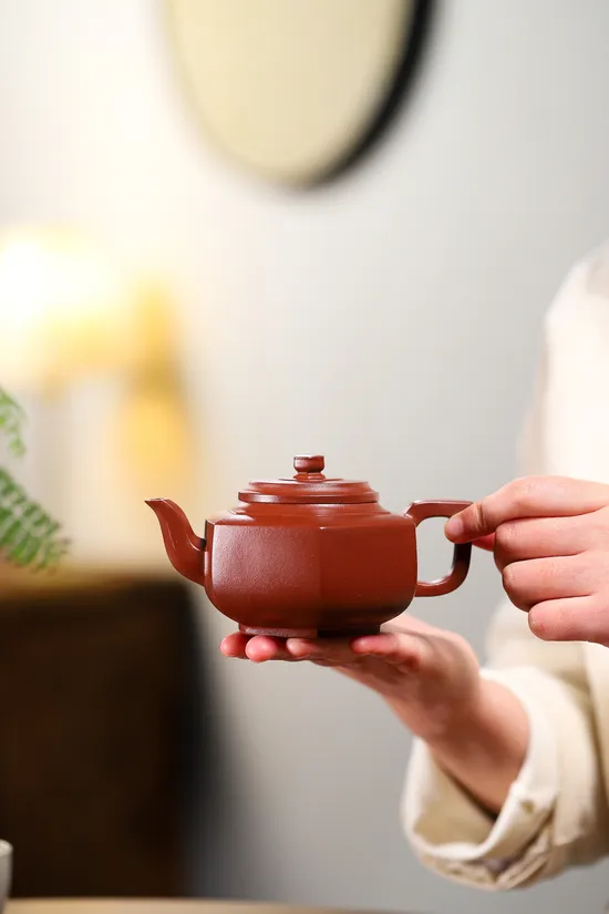 Yixing Zisha Teapot Six Snowflakes - Handcrafted Purple Clay Art 1