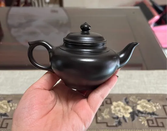 Authentic Yixing Zisha Teapot Laughing Cherry | 1350 Yuan 9