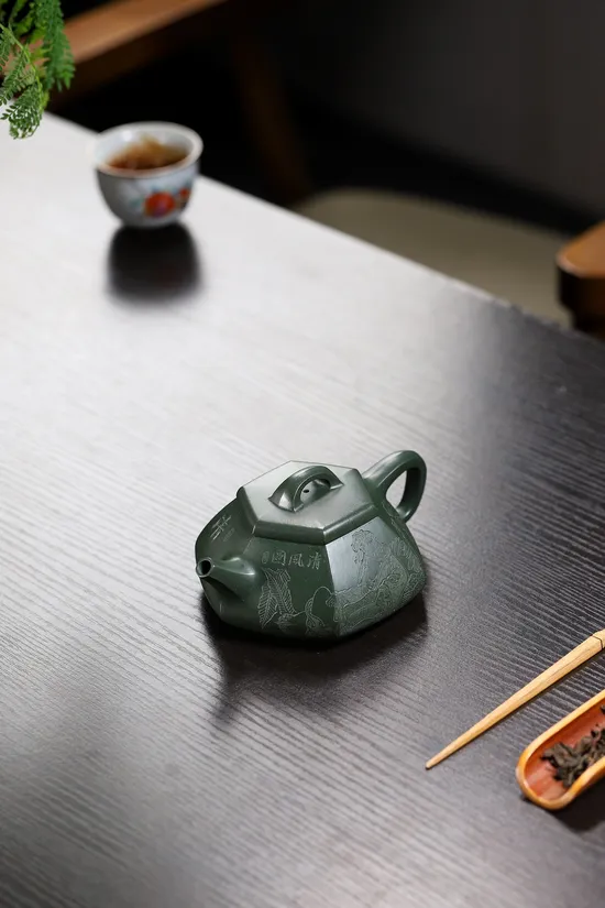 Yixing Zisha Teapot - Yang Junbao Handcrafted Republic Clay 5