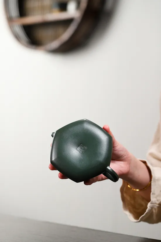 Yixing Zisha Teapot - Yang Junbao Handcrafted Republic Clay 8