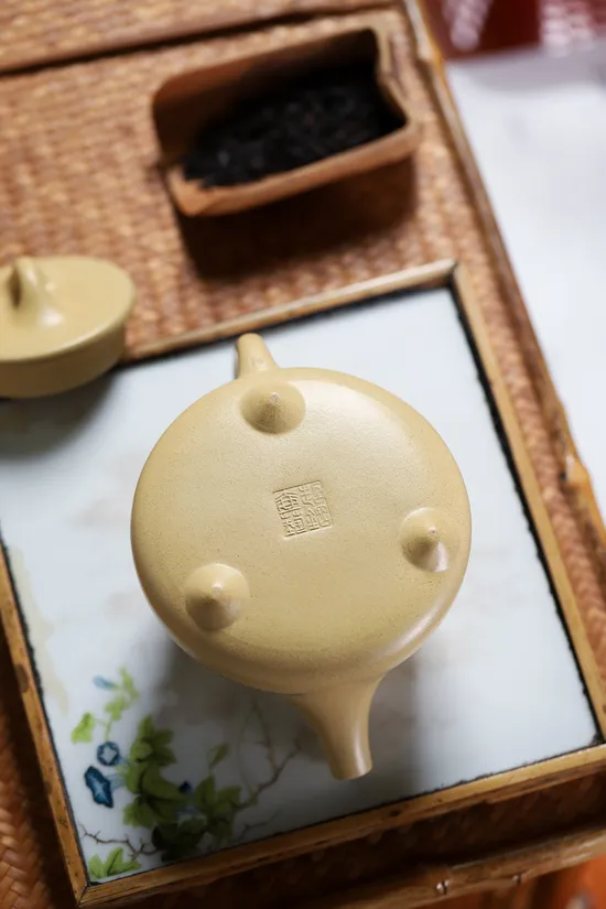 Premium Yixing Zisha Teapot by Guo Chaojiang | Artisan Crafted 4