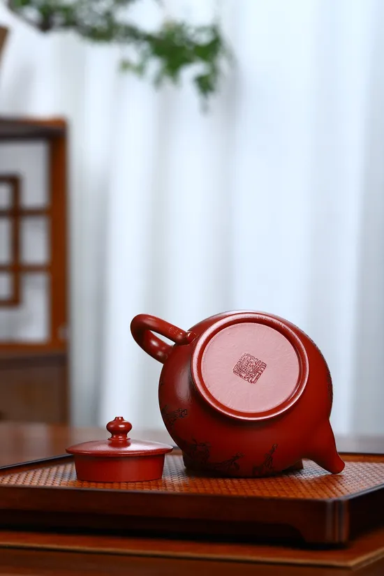 Handcrafted Yixing Teapot | Artisan Zisha Clay Pot | 220ml 5
