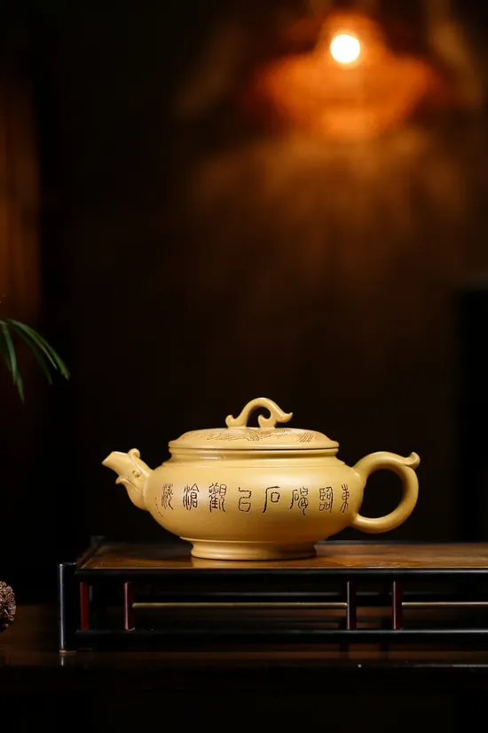 Yixing Zisha Teapot | Handcrafted Clay Artisan Pottery 4
