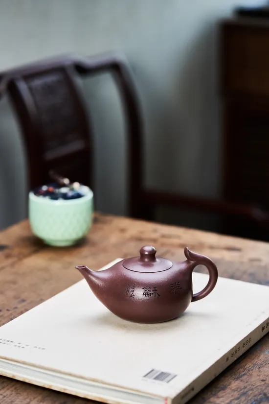 Yixing Zisha Clay Teapot | Handcrafted Artistry & Collectible Design 1