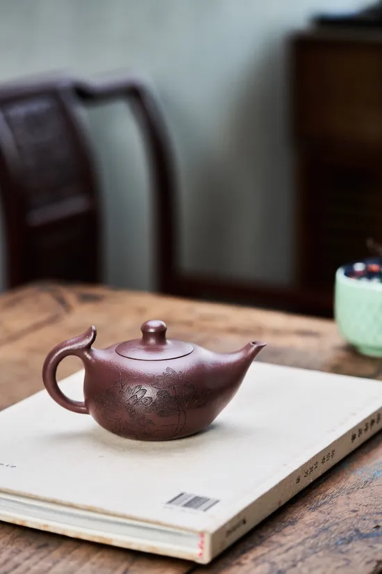 Yixing Zisha Clay Teapot | Handcrafted Artistry & Collectible Design 8