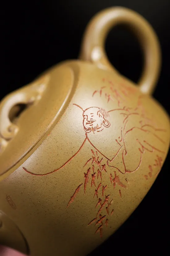 Premium Yixing Teapot | Handcrafted Zisha Clay | Ruyi Jinglan Design 8