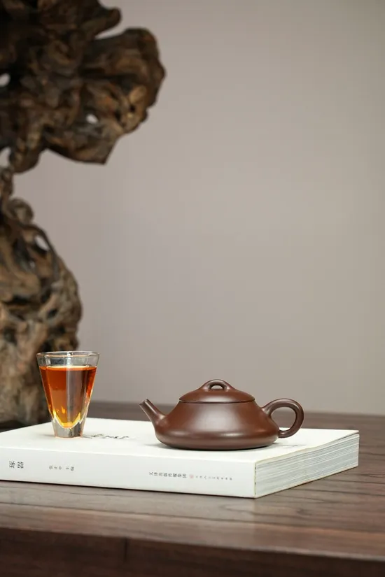 Yixing Zisha Clay Teapot | Handcrafted 160cc 9-Hole Filter 2