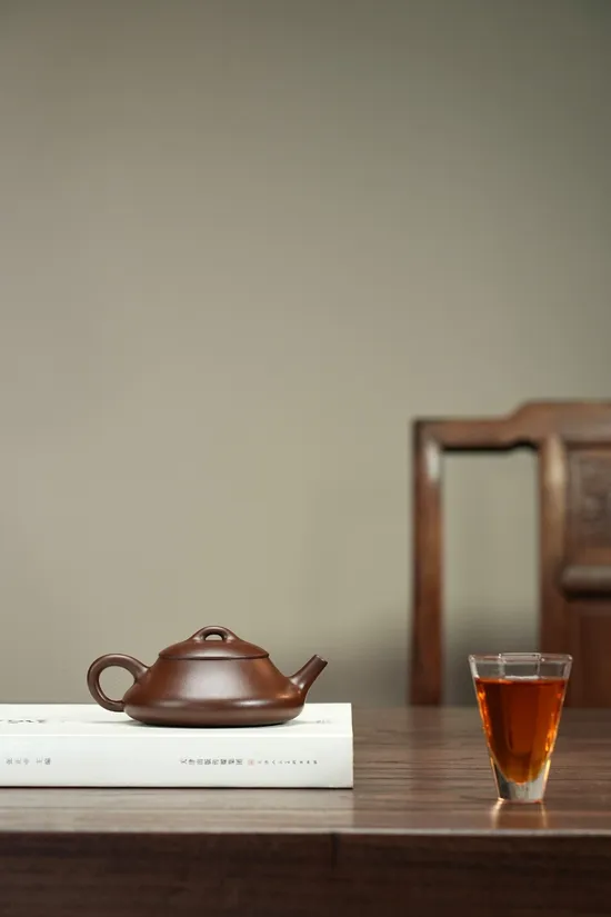 Yixing Zisha Clay Teapot | Handcrafted 160cc 9-Hole Filter 4