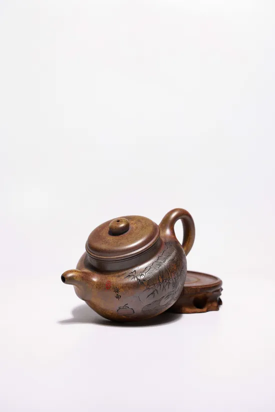 Premium Yixing Clay Teapot | Handcrafted Zisha Artistry 6