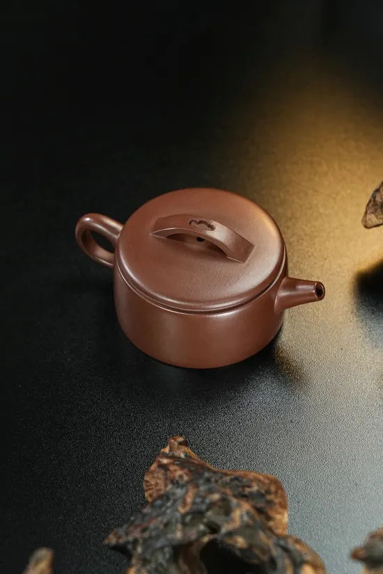 Zisha Teapots: premium original purple clay | internal push-hole design 1