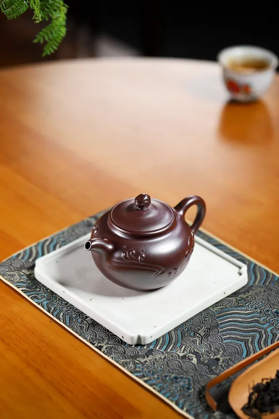 Golden Dragon Blood Clay Yixing Teapot - Handcrafted Collectible Artistry 1