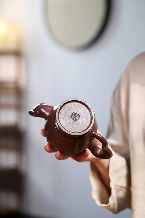 Premium Yixing Clay Teapot Handcrafted | Artistic Design & Limited Offer 3