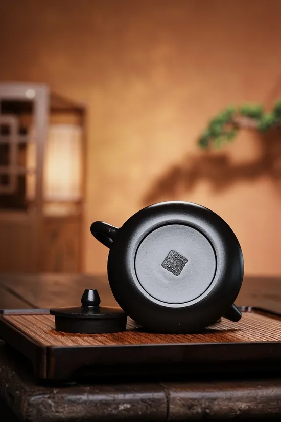 Premium Yixing Zisha Teapot | Handcrafted Artisan Teapot Collection 8