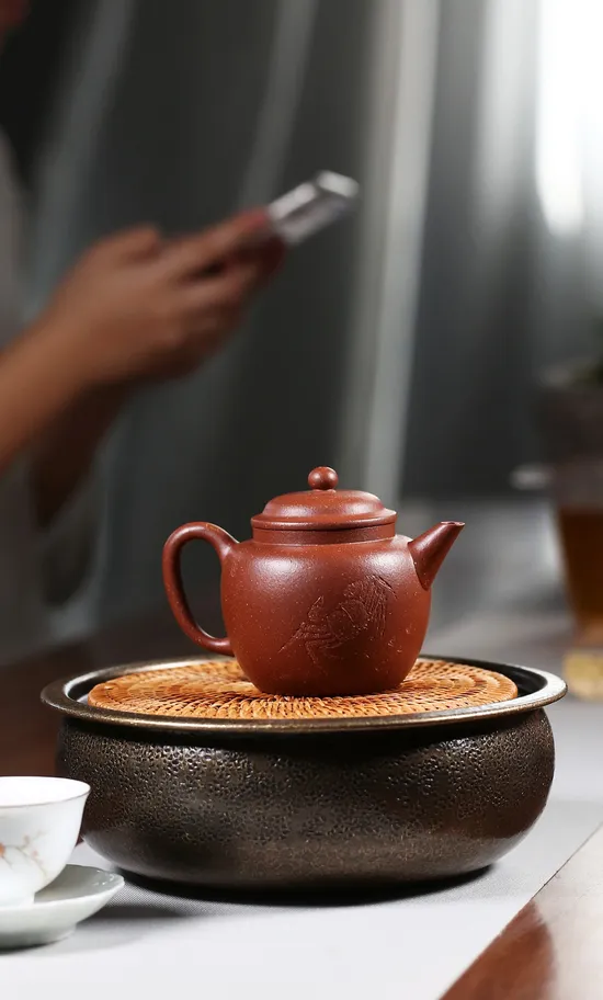 Premium Yixing Zisha Clay Teapot – Handcrafted Artisan Teapot for Tea Lovers 2