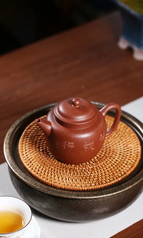 Premium Yixing Zisha Clay Teapot – Handcrafted Artisan Teapot for Tea Lovers 4