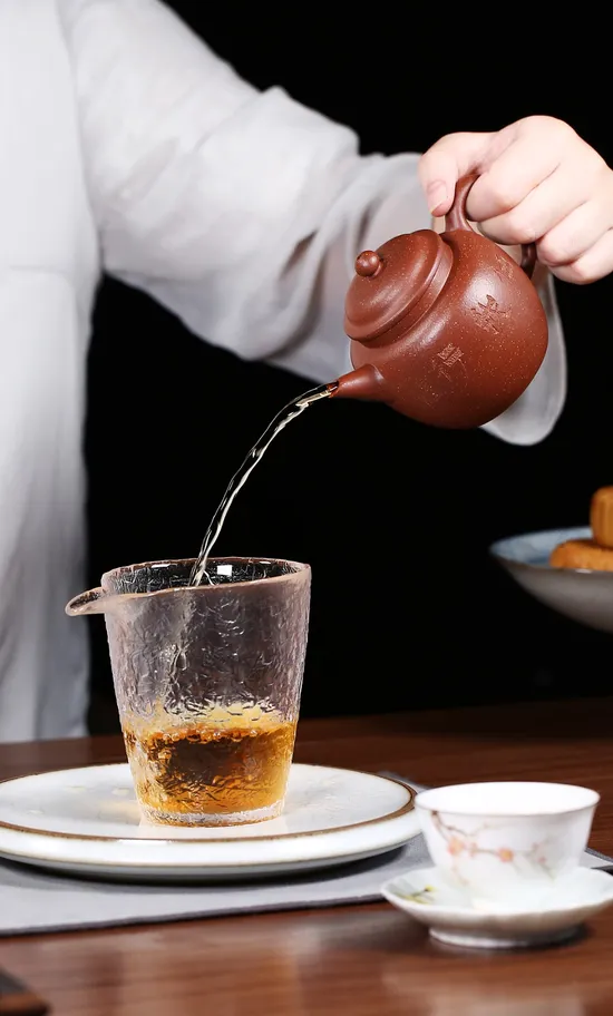 Premium Yixing Zisha Clay Teapot – Handcrafted Artisan Teapot for Tea Lovers 8