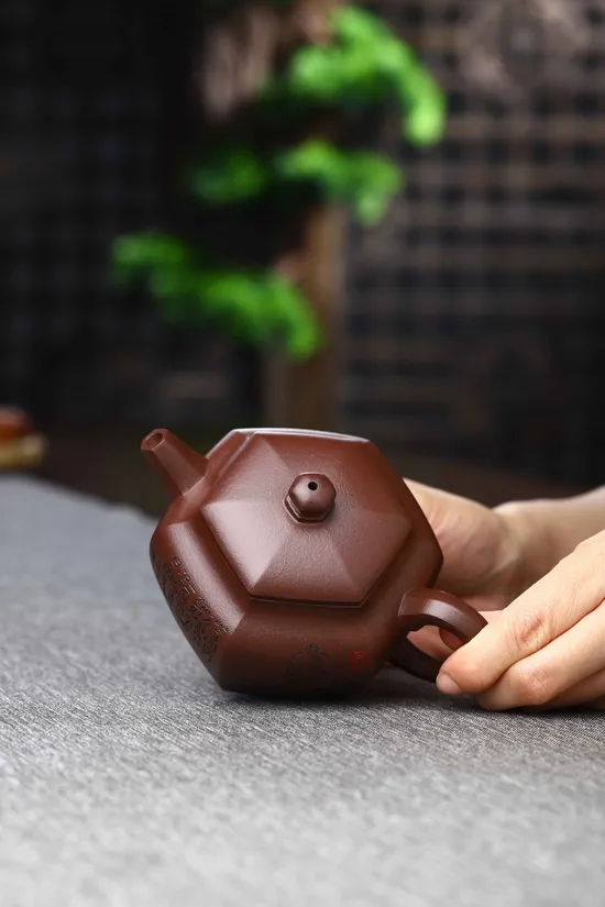 Premium Yixing Zisha Clay Teapot: Handcrafted, Collectible, Authentic Design 5