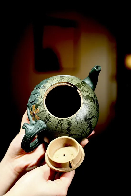 Best Yixing Zisha Teapot | Artisan Crafted Collectible Teaware 4