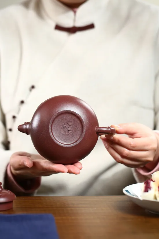 Yixing Zisha Teapot | Dragon's Blood Clay | Handcrafted Artistry 5