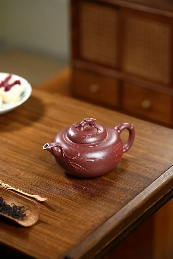 Yixing Zisha Teapot | Dragon's Blood Clay | Handcrafted Artistry 6