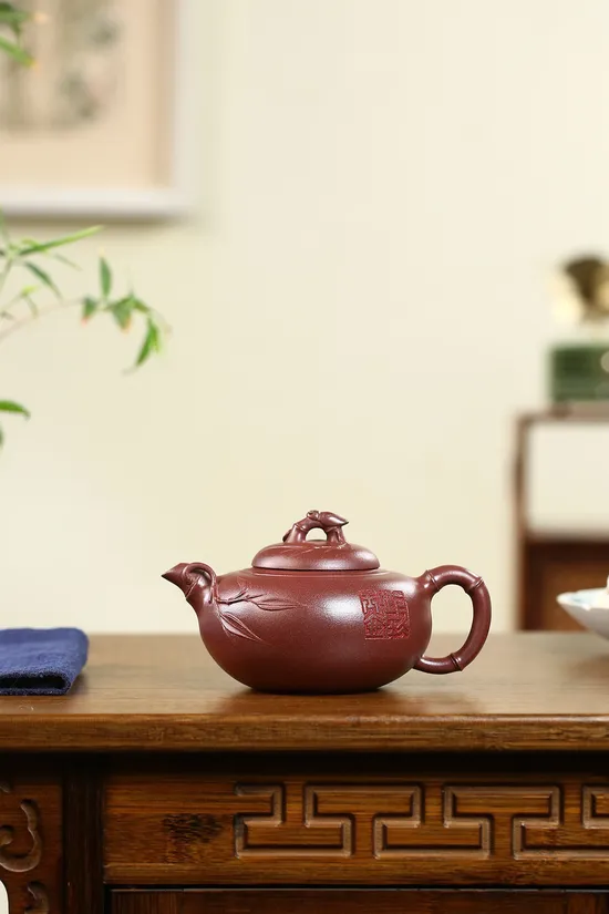 Yixing Zisha Teapot | Dragon's Blood Clay | Handcrafted Artistry 7