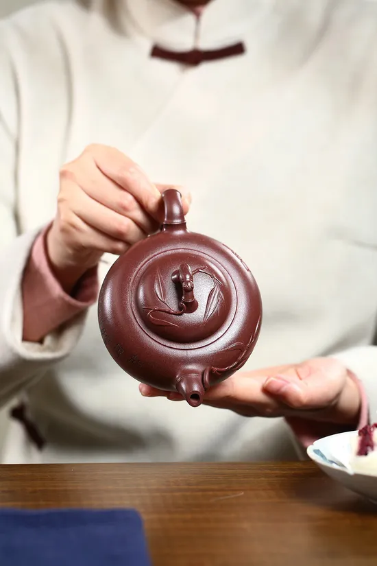 Yixing Zisha Teapot | Dragon's Blood Clay | Handcrafted Artistry 8