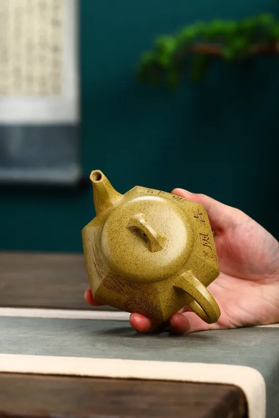 Yixing Teapot | Handcrafted Zisha Clay Artisan Teapot by Xu Liuming 4