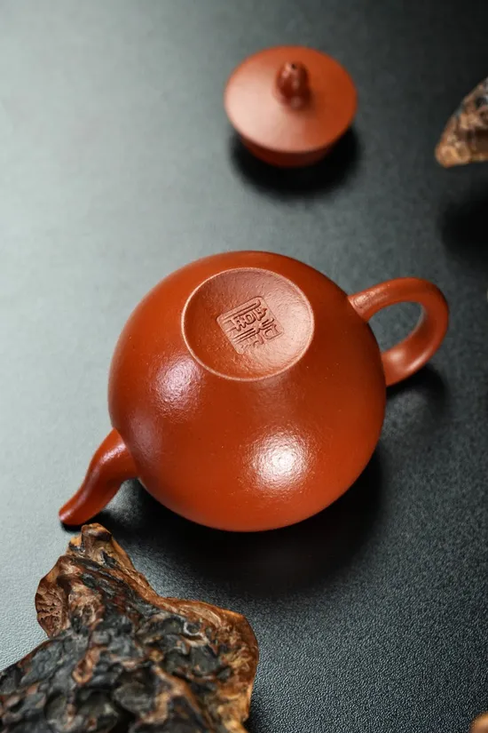 Premium Yixing Clay Teapot | Authentic Handcrafted Zisha Artisan 6