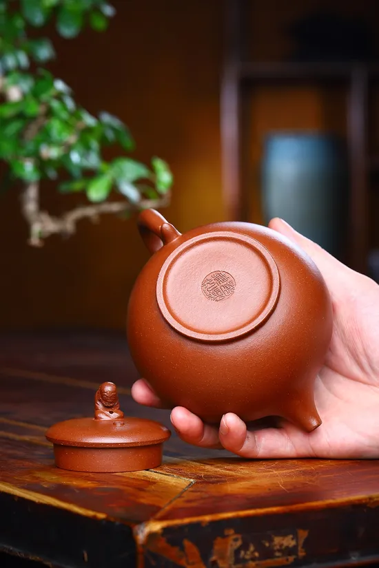 Yixing Zisha Clay Teapot | Handcrafted Artisan Ceramic Teapots 1