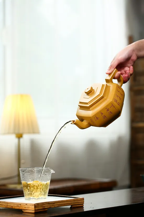 Handcrafted Yixing Zisha Teapot - Master Huang Weimin's Golden Clay Artwork 5