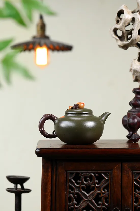 Yixing Zisha Sacred Peach Teapot - Master Shi Futang 1