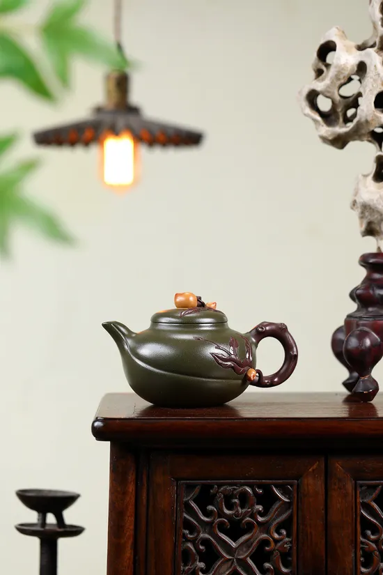 Yixing Zisha Sacred Peach Teapot - Master Shi Futang 6
