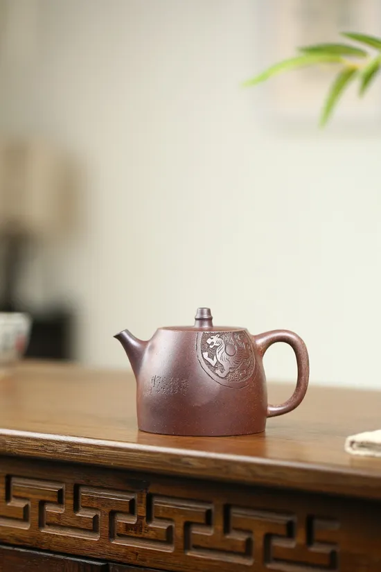 Premium Yixing Zisha Clay Teapot: Handcrafted Artistry & Collectible Design 7