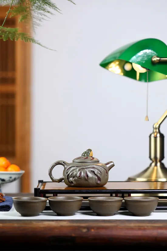 Yixing Zisha Teapot: Master Sheng's Tree Frog Set | Artisan Craft 4