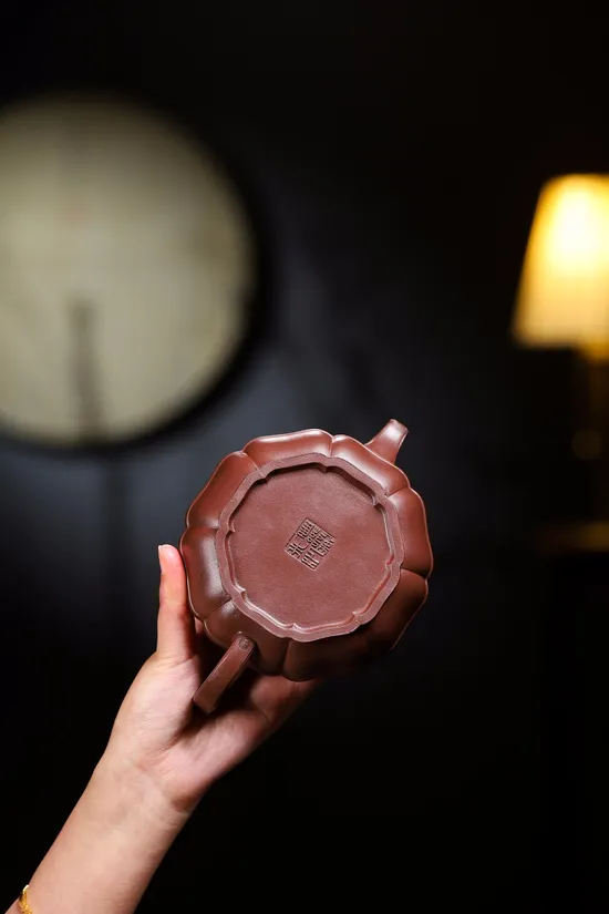 Premium Yixing Zisha Clay Teapot | Handcrafted Artisan Collection 3