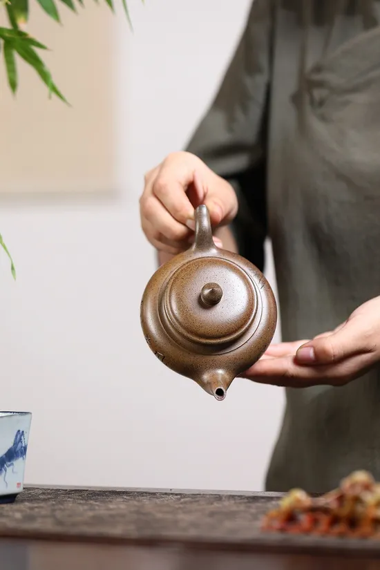 Yixing Zisha Teapot - Handcrafted Artisan Purple Clay Teapot 240cc 3