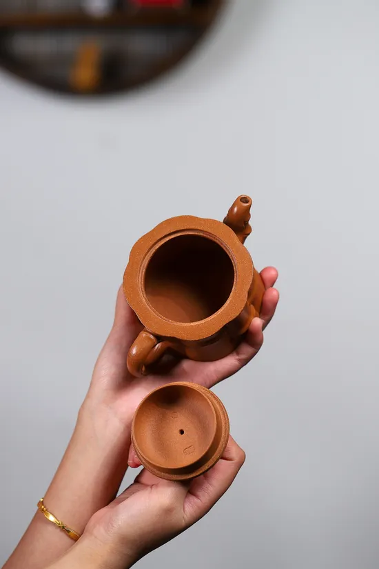 Yixing Clay Teapot Yikuangzhu | Handcrafted Premium $1200 6