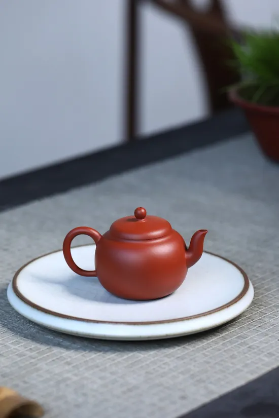 Premium Yixing Clay Teapot | Handcrafted Zisha Teapots & Artisan Ceramics 3