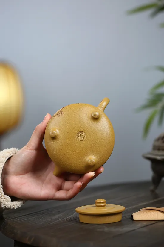 Yixing Zisha Teapot: Artisan Crafted, Premium Clay & Collectible Design 5