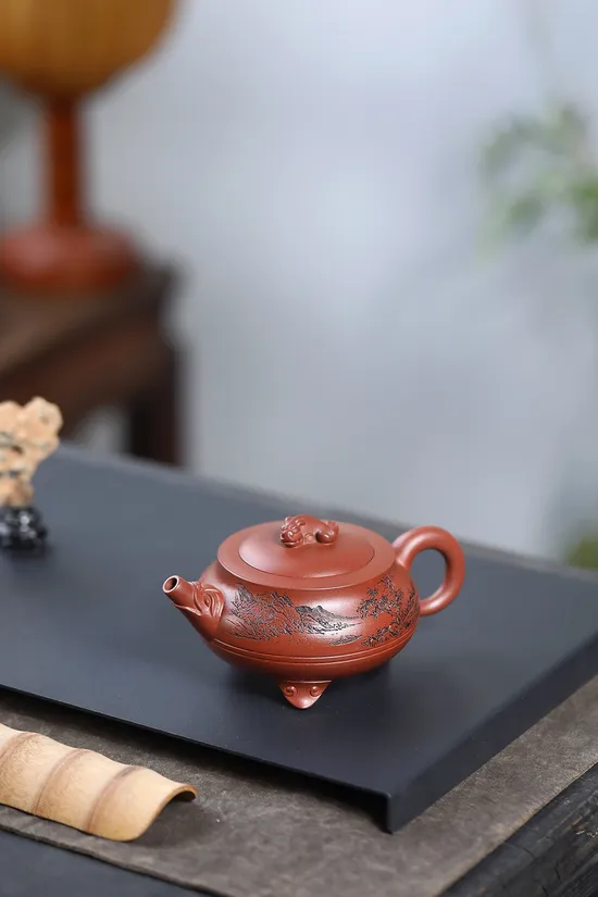 Premium Yixing Zisha Teapot – Artisan Crafted, Collector’s Choice 1