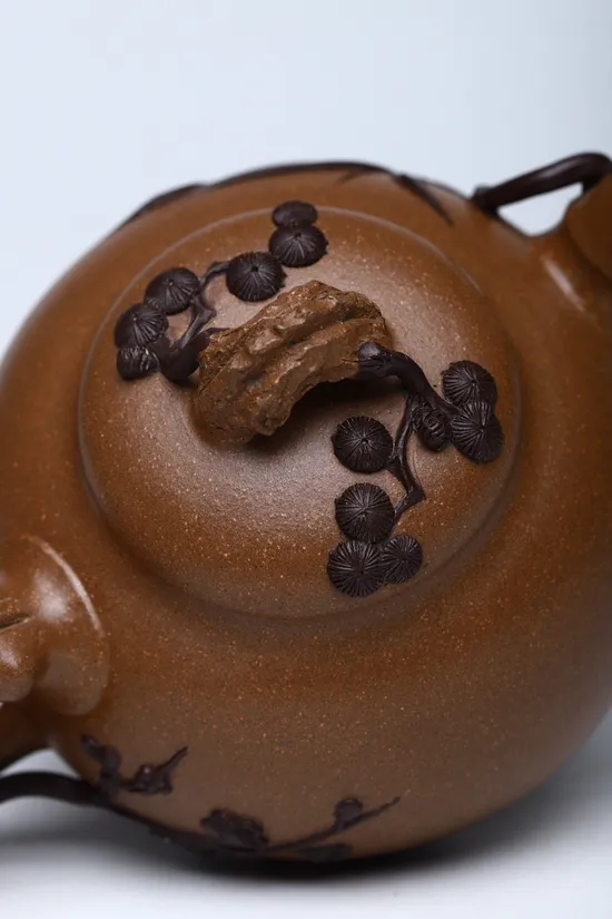 Yixing Zisha Clay Teapot: Masterpiece Collection 6